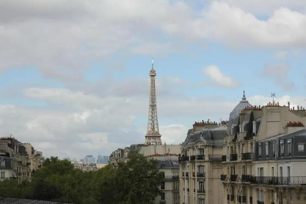 Residence Paris Eiffel France